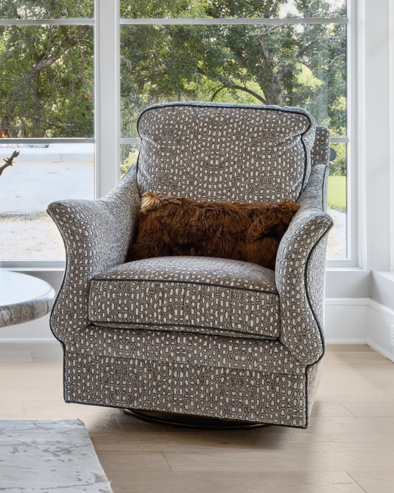 Motion Swivel Chair – Ivory